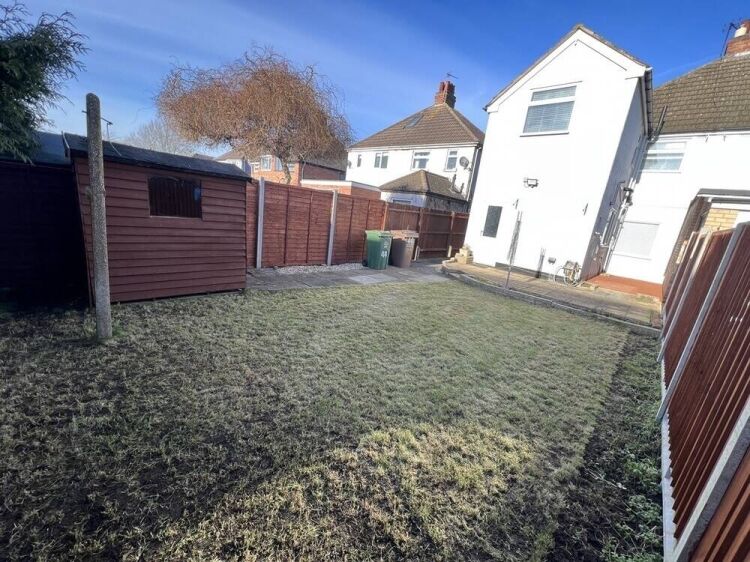 Modern 3-Bed Semi-Detached Property, Newly Renovated in Queniborough LE7 Photo 14