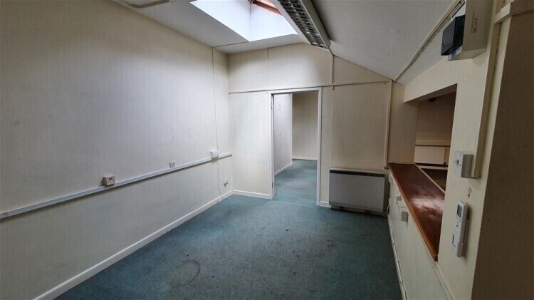 Prime Auction Lot - Former Magazine Offices at 31 High Street, Stalbridge, Dorset For Sale Photo 14