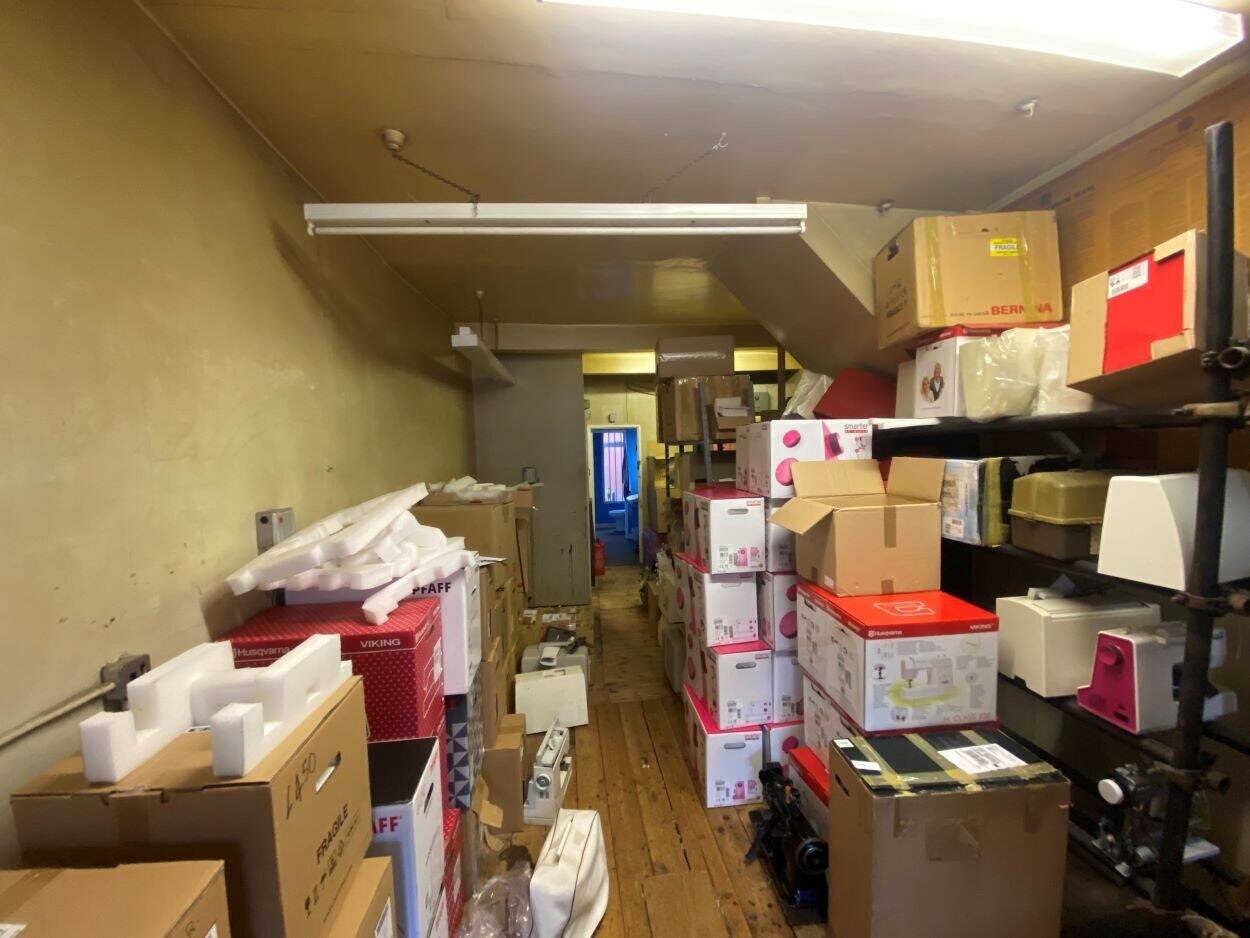 Commercial Premises To Let in Reading Town Centre - West Street - 3 Levels Photo 14