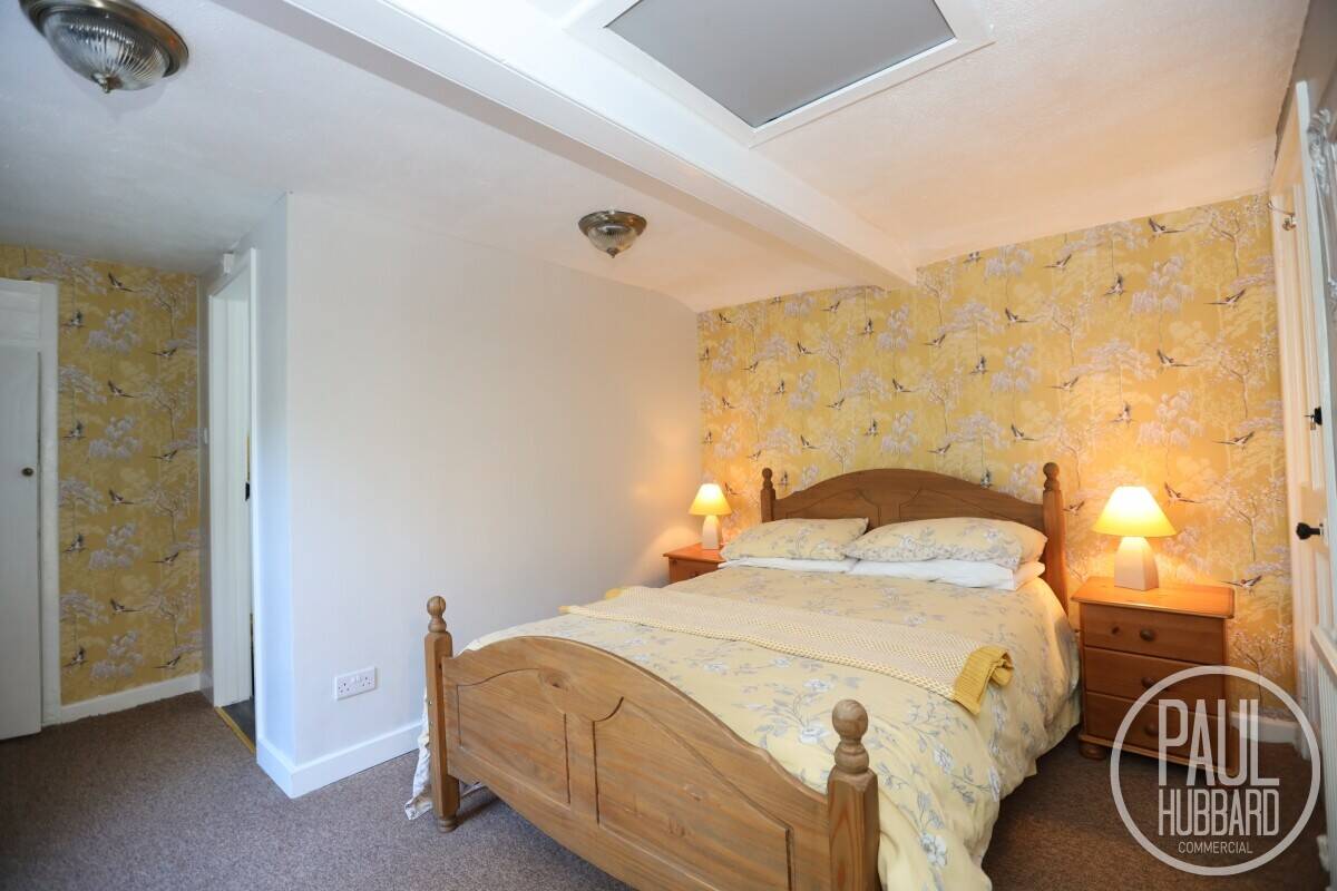 Charming Grade II Listed Guesthouse with Development Potential in Tacolneston, Norfolk Photo 14