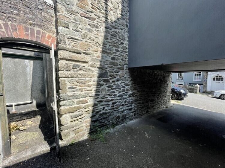 Former Commercial Tavistock Property, Approved for 3-Bedroom House Conversion, Up for Auction Photo 14