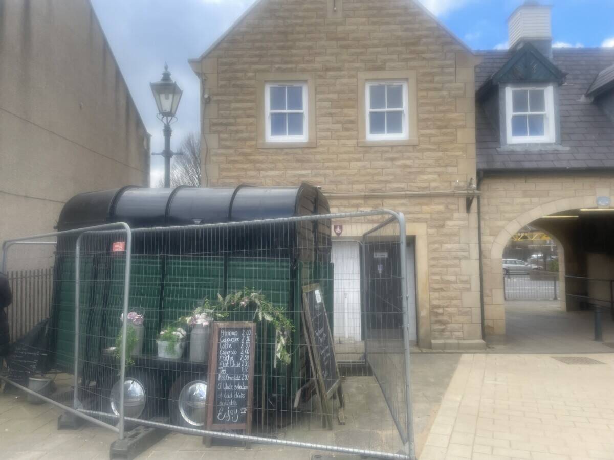 Prime Location Horsebox Café with Complete Equipment in Clitheroe Lancashire for Sale Photo 14