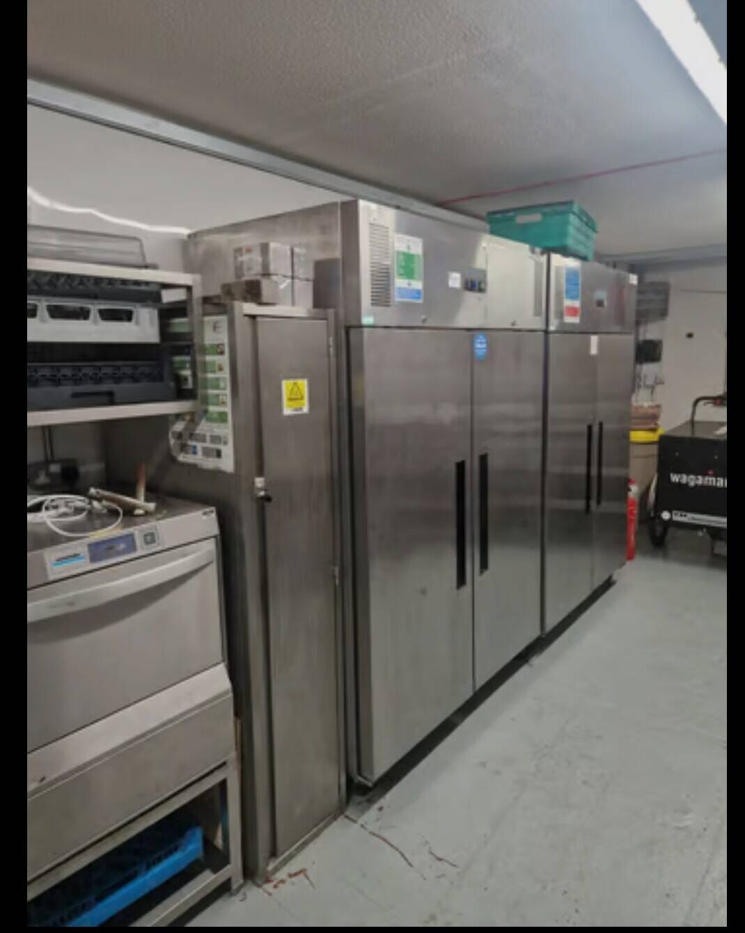 Fully Equipped, Newly Renovated Commercial Kitchen for Sale in New Malden London Photo 14