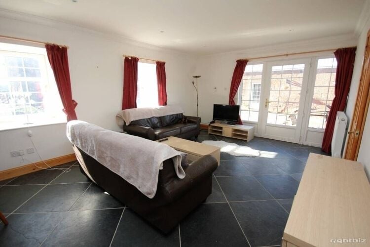 Breathtaking Farmhouse Steading Development with Thriving Holiday Let Business in Balfron Stirling Photo 14