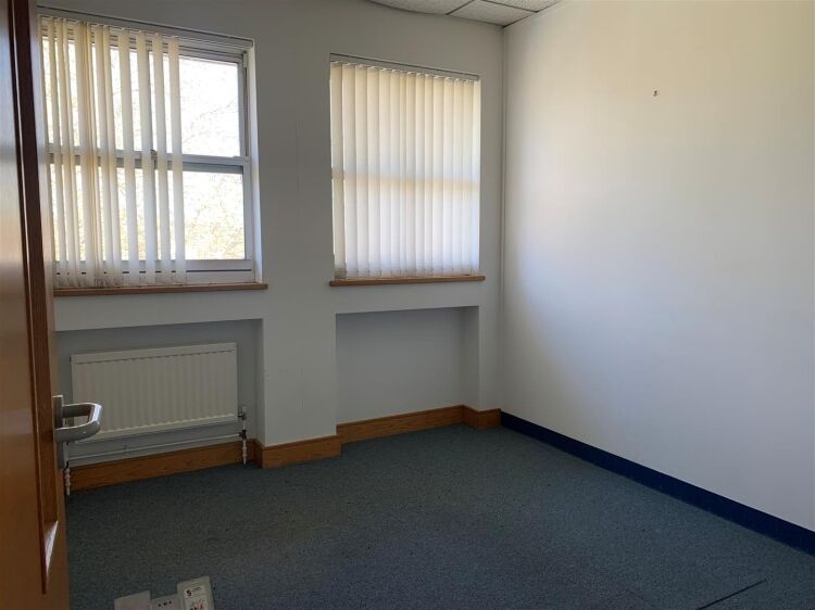 Impressive 5,975 sq ft office headquarters with 17 parking spaces in Almondsbury Business Park Photo 14