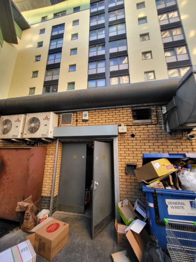 Mediterranean Restaurant and Takeaway for Sale in North London Photo 14