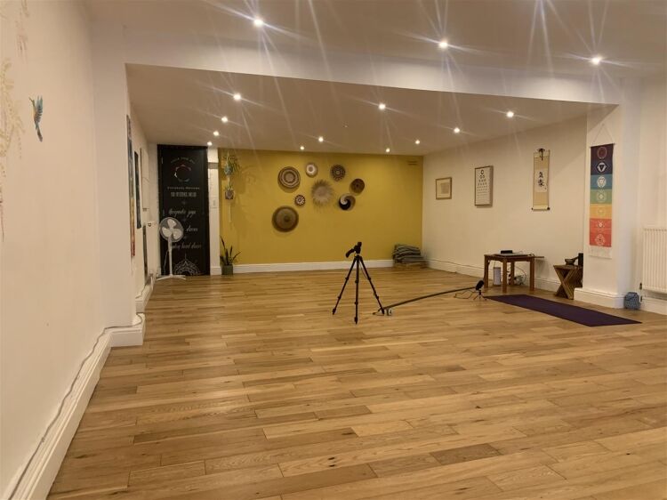 Café with customer seating and kitchen in Bristol, includes sublet basement yoga studio Photo 14