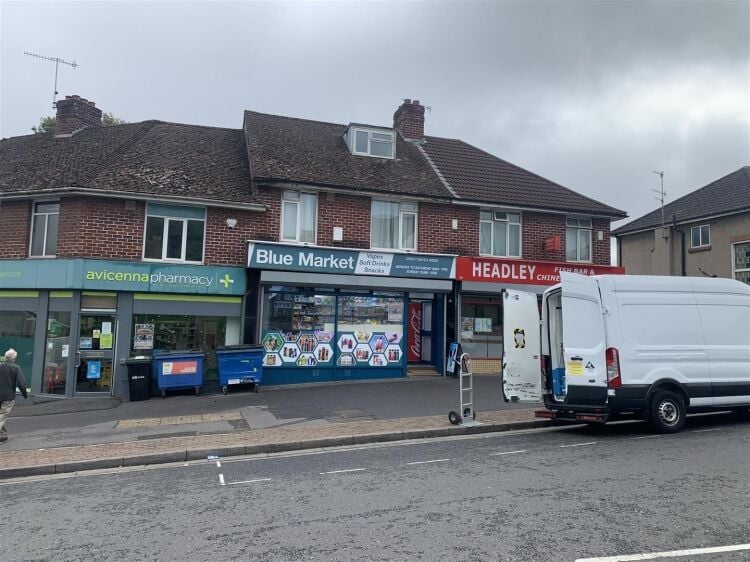 Mixed use freehold investment opportunity in Bristol with retail unit, maisonette, and workshop Photo 14