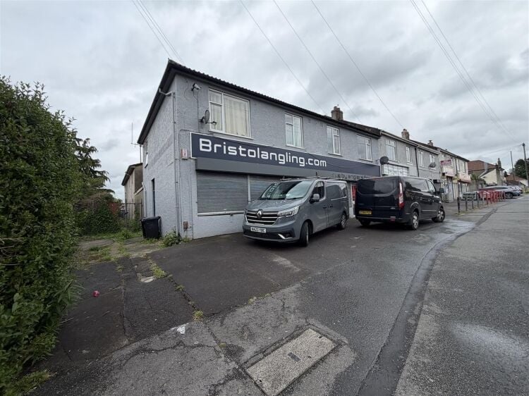 The property comprises a substantial retail unit extending to approximately 4,912 sq ft, arranged over ground and first floors. Photo 14