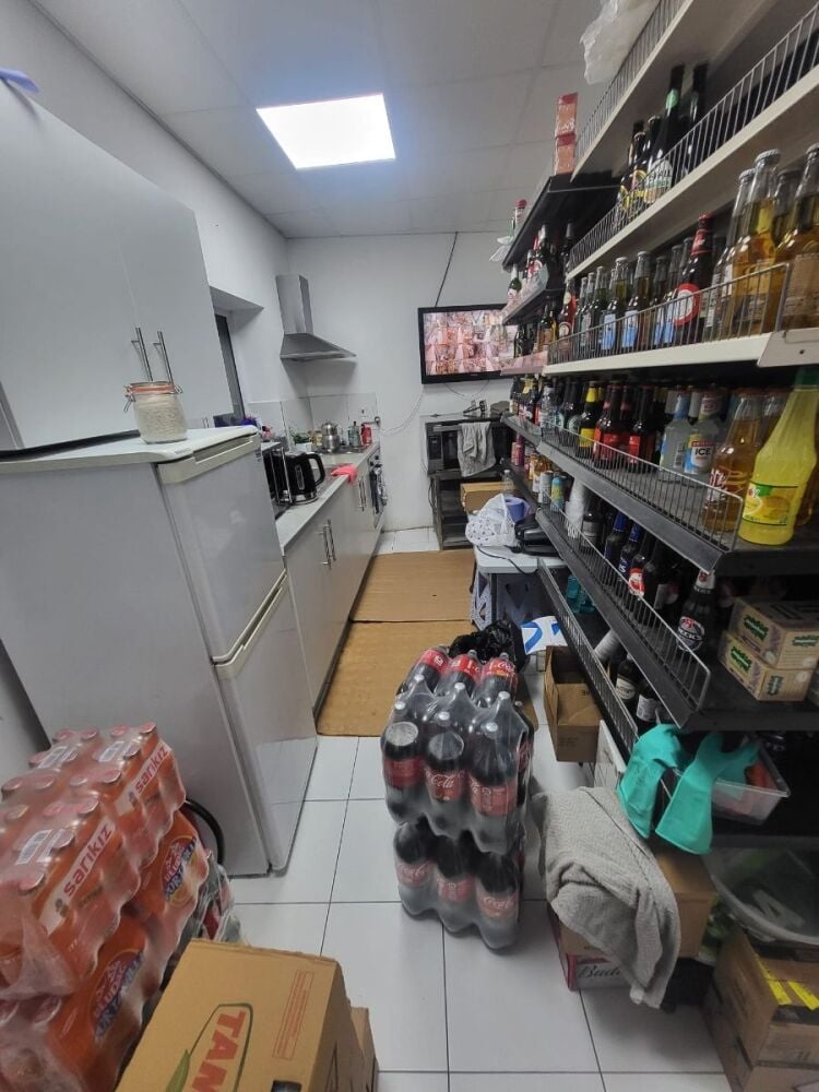 PRIME NORTH LONDON CONVENIENCE STORE FULLY REFURBISHED | HIGH TURNOVER | EXCELLENT GROWTH POTENTIAL /REF: CS0791 Photo 14