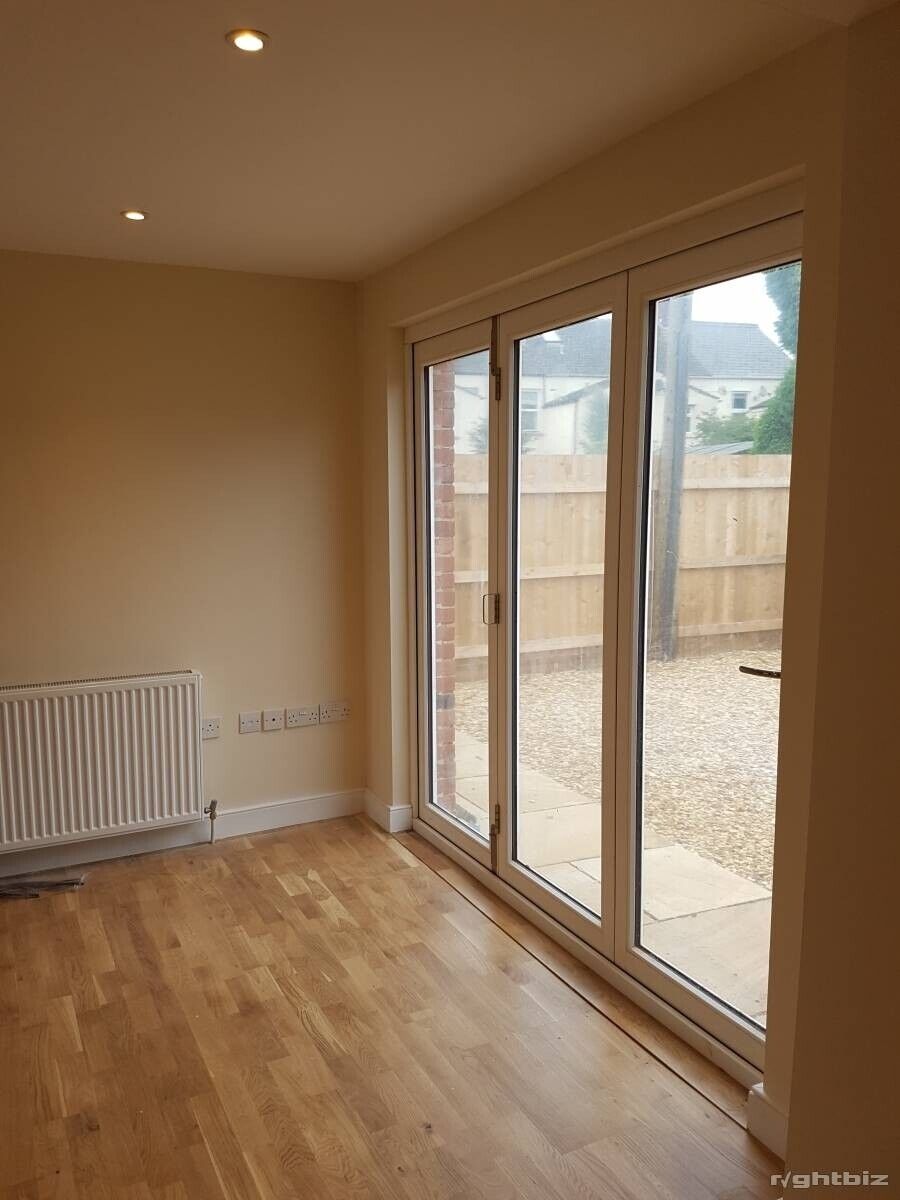Group of Four High-Spec Investment Properties in Affluent Cirencester, Gloucestershire Photo 14