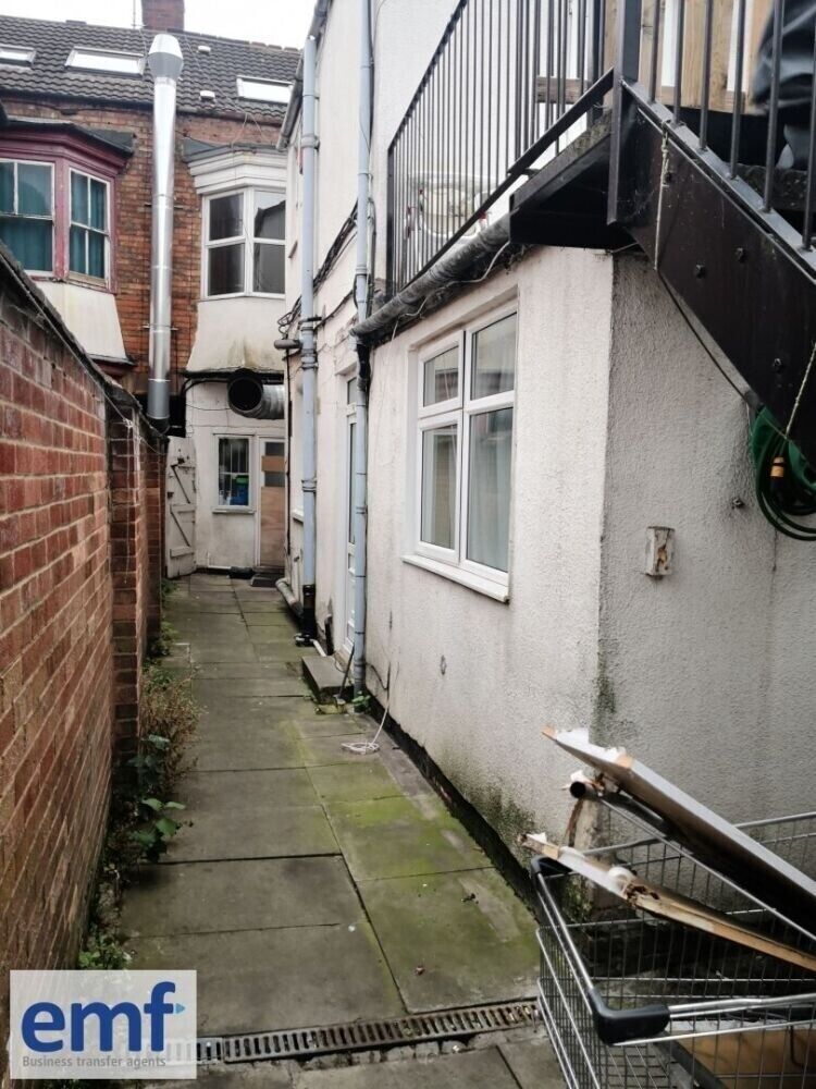 Prime Leicestershire Investment Opportunity with A3 Licence and Accommodation Photo 15
