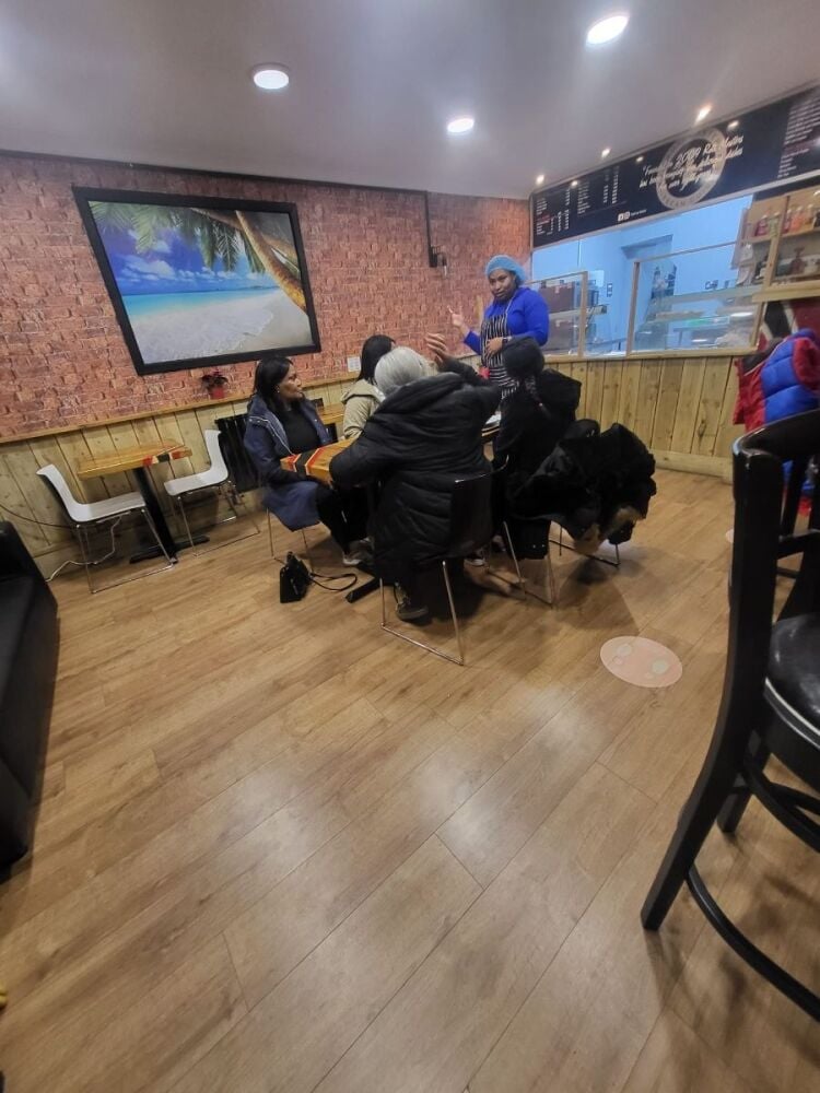 Caribbean restaurant business for sale in Sutton London with modern décor and loyal customer base. Photo 15