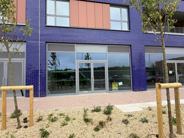 A newly constructed 6 storey development comprising 5 ground floor commercial/shop units. the building provides 53 new high quality apartments on the Photo 15