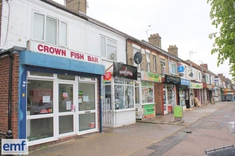 Prime Peterborough Fish & Chip Shop with Separate Apartment, Freehold or Leasehold Options Photo 15