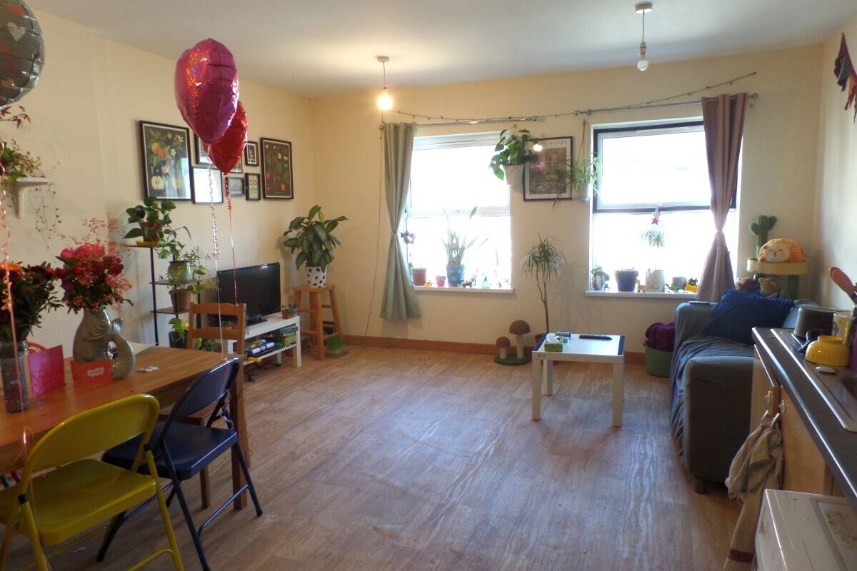 Mixed Use Freehold Investment Property for Sale in Cardiff Town Photo 15
