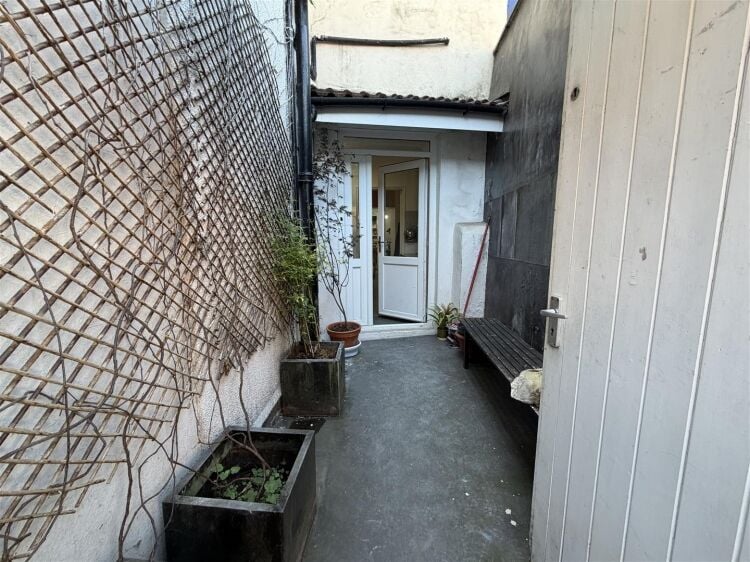 Commercial property in Bristol with café, office space, and pottery studio featuring parking Photo 15