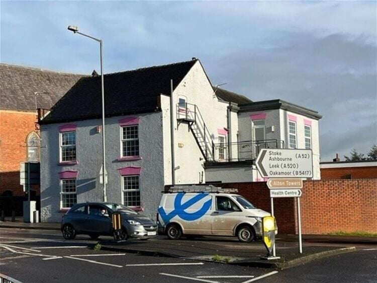 Prime Stoke on Trent Location - Spacious Former Children's Day Nursery for Sale! Photo 2