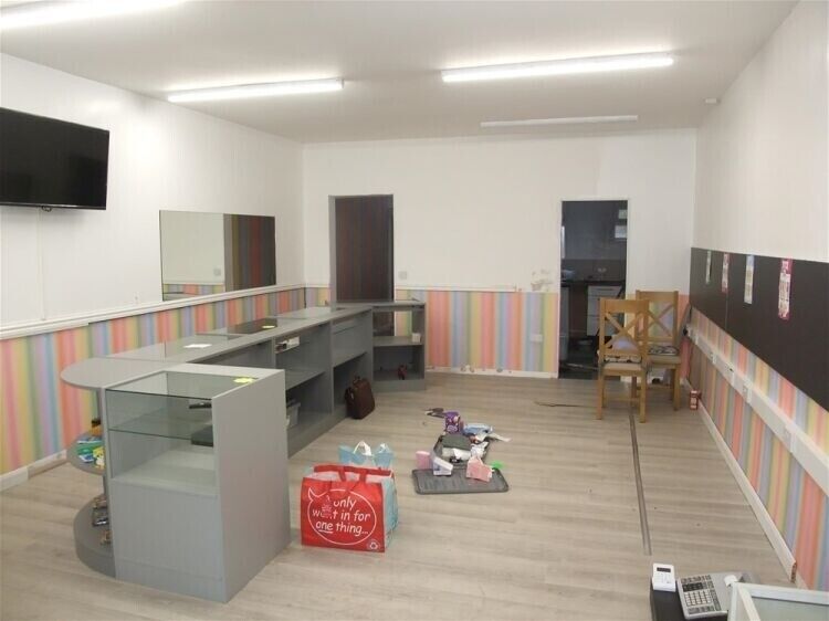 Prime Retail Unit in Withernsea Center Available for Immediate Possession Photo 2