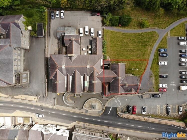 Grade II Listed Building in Gwynedd, Ideal for Development, Close to Tourist Hotspots Photo 2