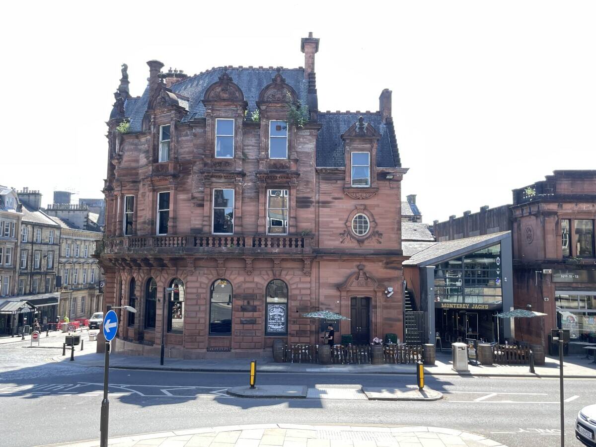 Prime Stirling Investment Opportunity - Mixed-Use Property in City Centre Photo 2