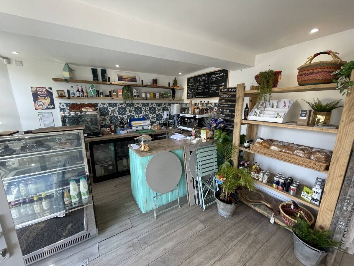 Stunning Estuary Village Cafe & Deli For Sale in Kingsbridge Photo 2