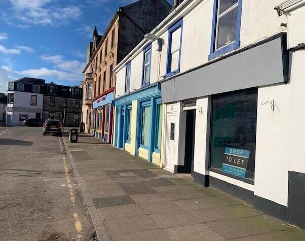 Prime Beachfront Freehold Shop in Millport, North Ayrshire Ready for Instant Trade Photo 2