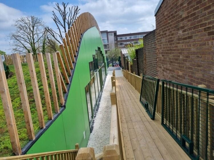 Eco-friendly Earth Sheltered Commercial Property in Bromley London with D1 Planning Permission Photo 2