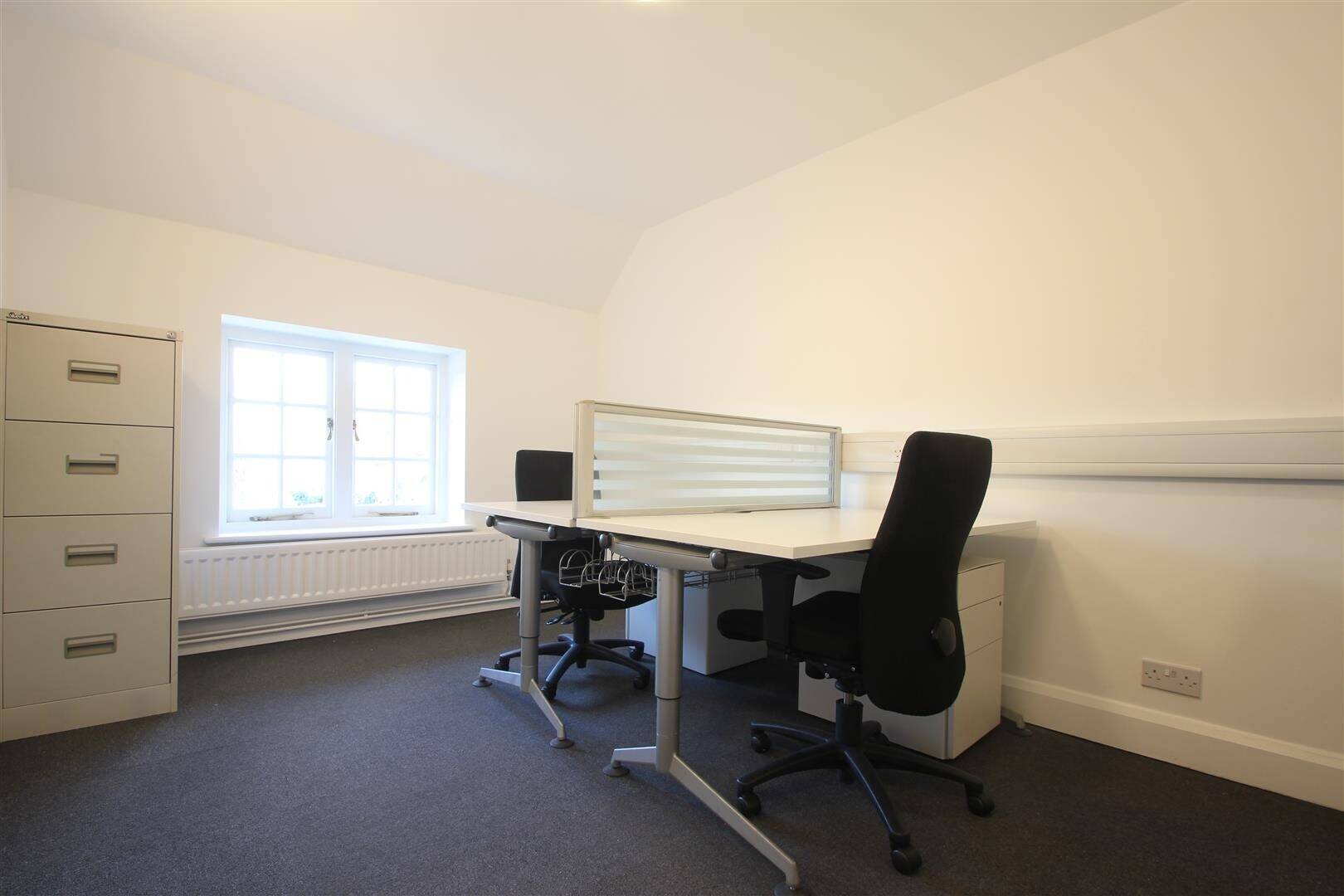 Newly Refurbished Office Space Available in Angmering, West Sussex Photo 2