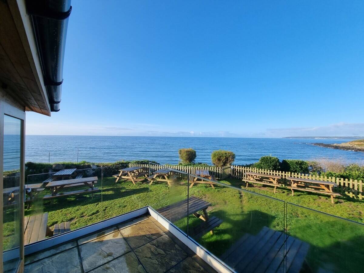 Charming Beach Café/Restaurant in Penzance Cornwall with Stunning Sea Views for Sale Photo 2