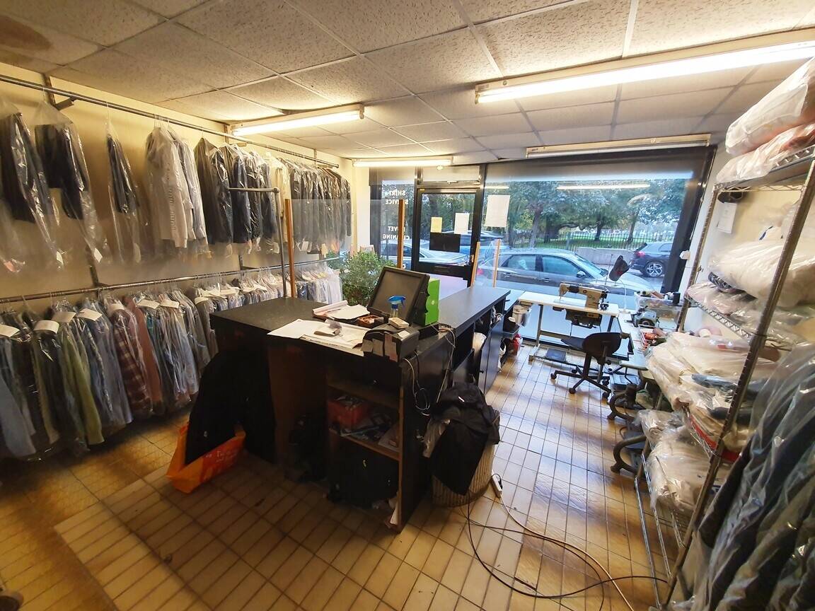 Prime Location Dry Cleaner in Winchmore Hill London, Near Train Station for Sale Photo 2