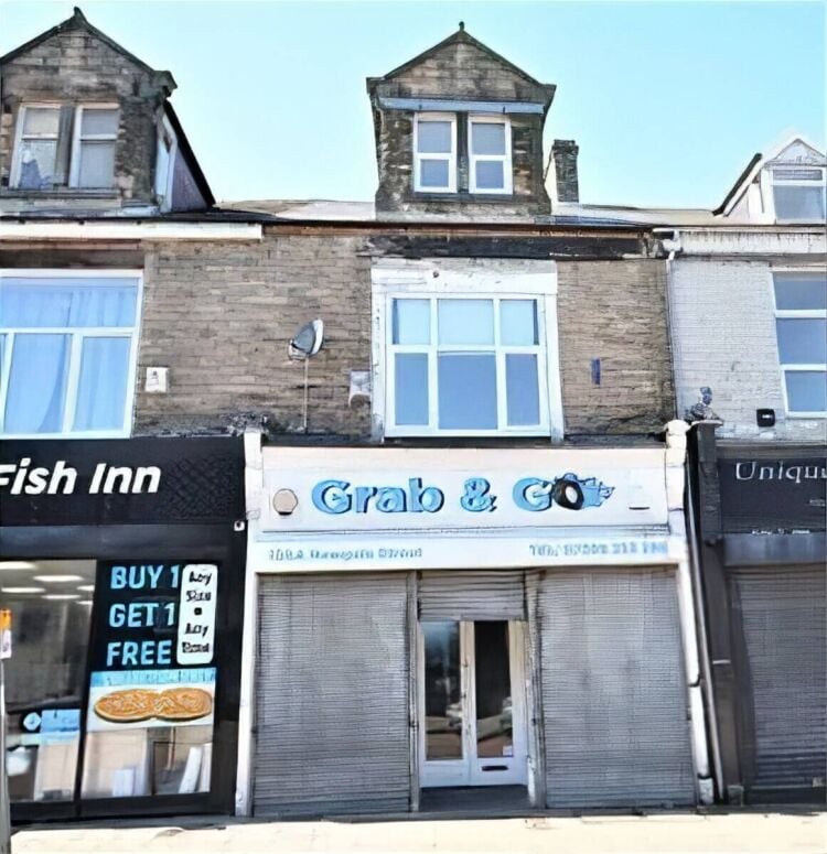 Prime Retail Space with Two-Flat Conversion Potential in Bishop Auckland Centre Photo 2