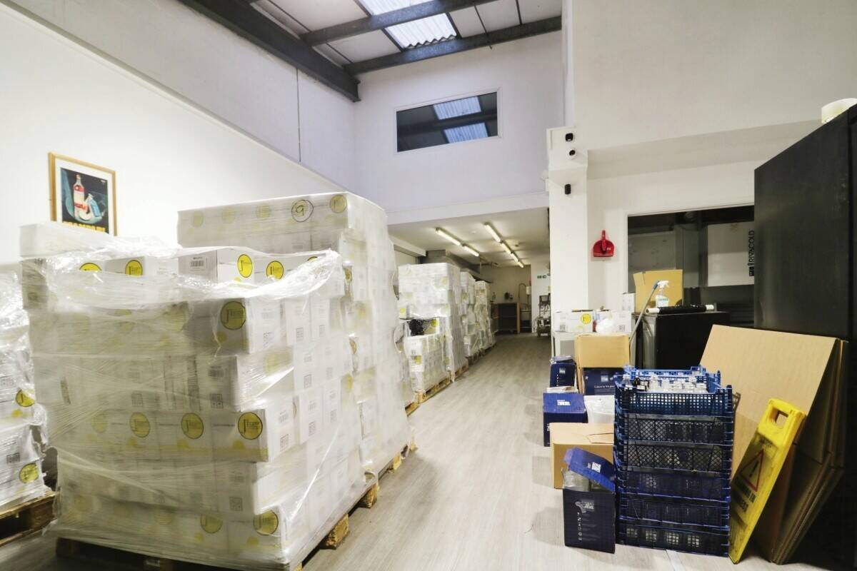 High-Standard Commercial Kitchen/Industrial Unit for Sale in Southend on Sea, Essex Photo 2