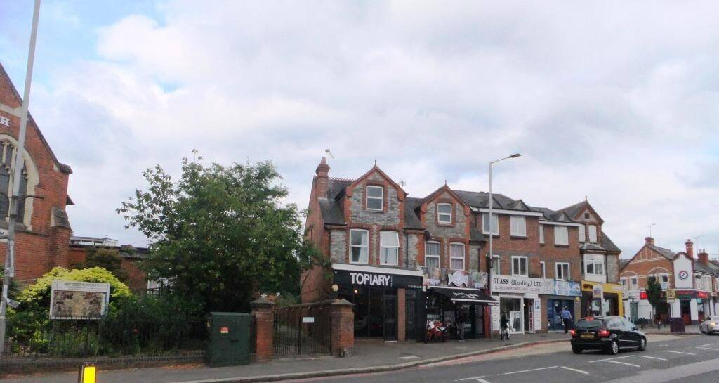 Spacious Fully-Fitted Hairdressing Premises Available for Lease in Busy Reading Location Photo 2