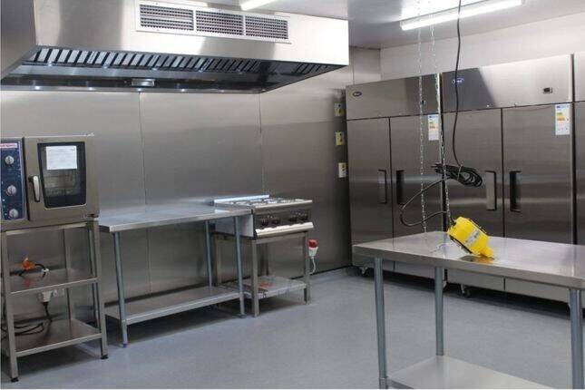 Immediate Availability! Rent a Commercial Kitchen in Canning Town with Wide Delivery Range Photo 2