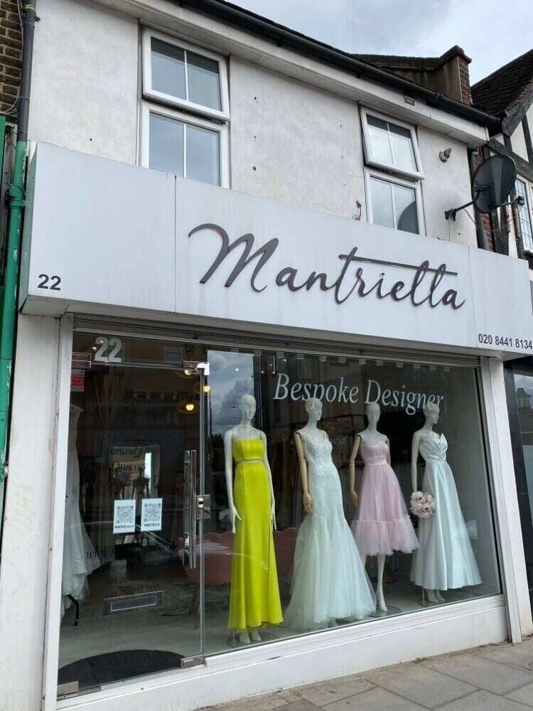 Barnet High Street Freehold Retail Units with Two Leased Flats Above for Sale Photo 2