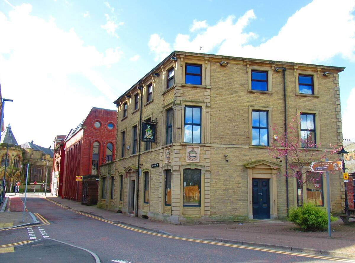 Rent Prime Commercial Space in Blackburn, Ideal for Restaurant/Catering Photo 2