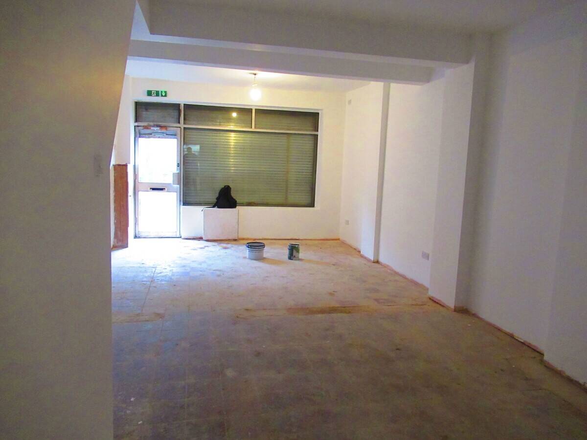 Prime Location Takeaway Outlet Available for Rent in Blackburn Photo 2
