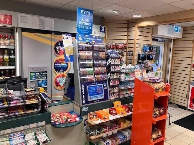 Prime Retail Investment Opportunity in Leading Yorkshire City, Potential for Residential Conversion Photo 2