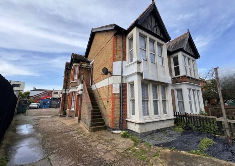 Prime Mixed Use Property in South Essex with Flats, Industrial Unit and Yard Photo 1