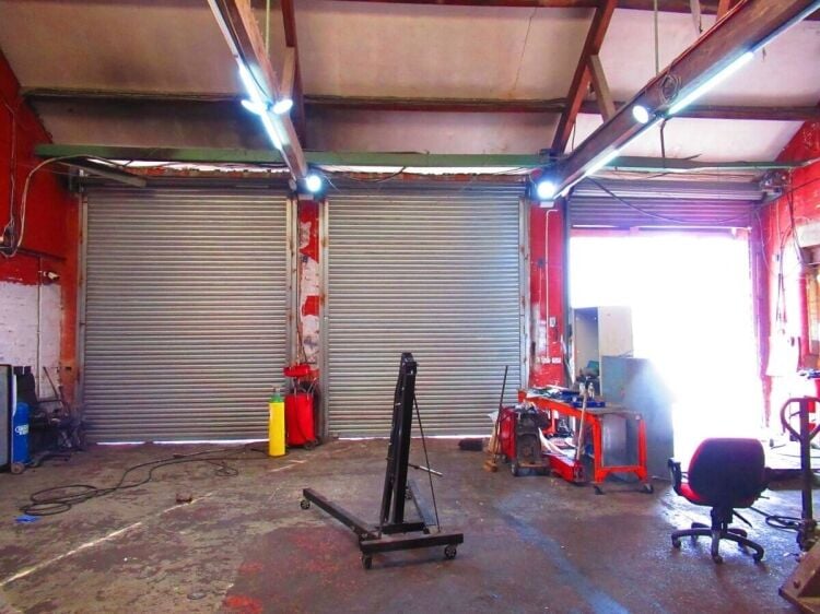 Garage To Let in Blackburn Photo 2