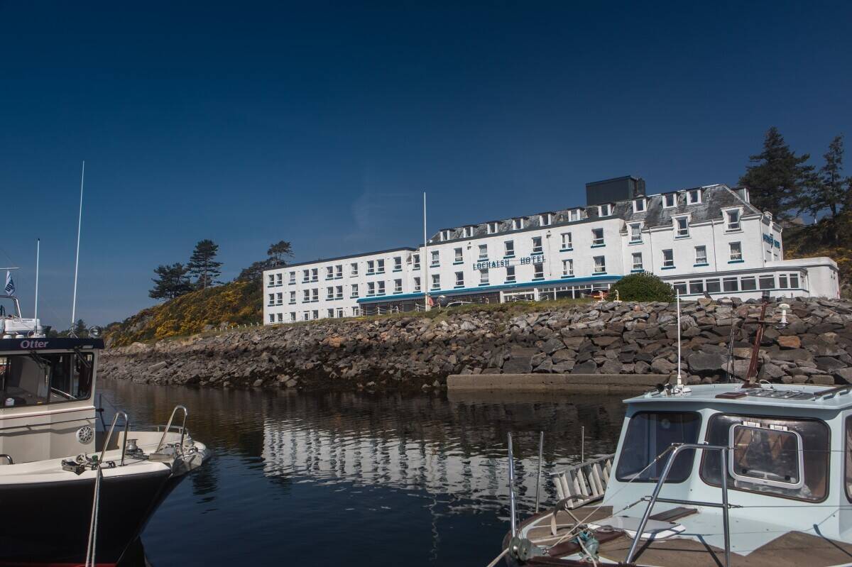Lochalsh Hotel in Scenic Scottish Highlands Tourist Town For Sale Photo 2