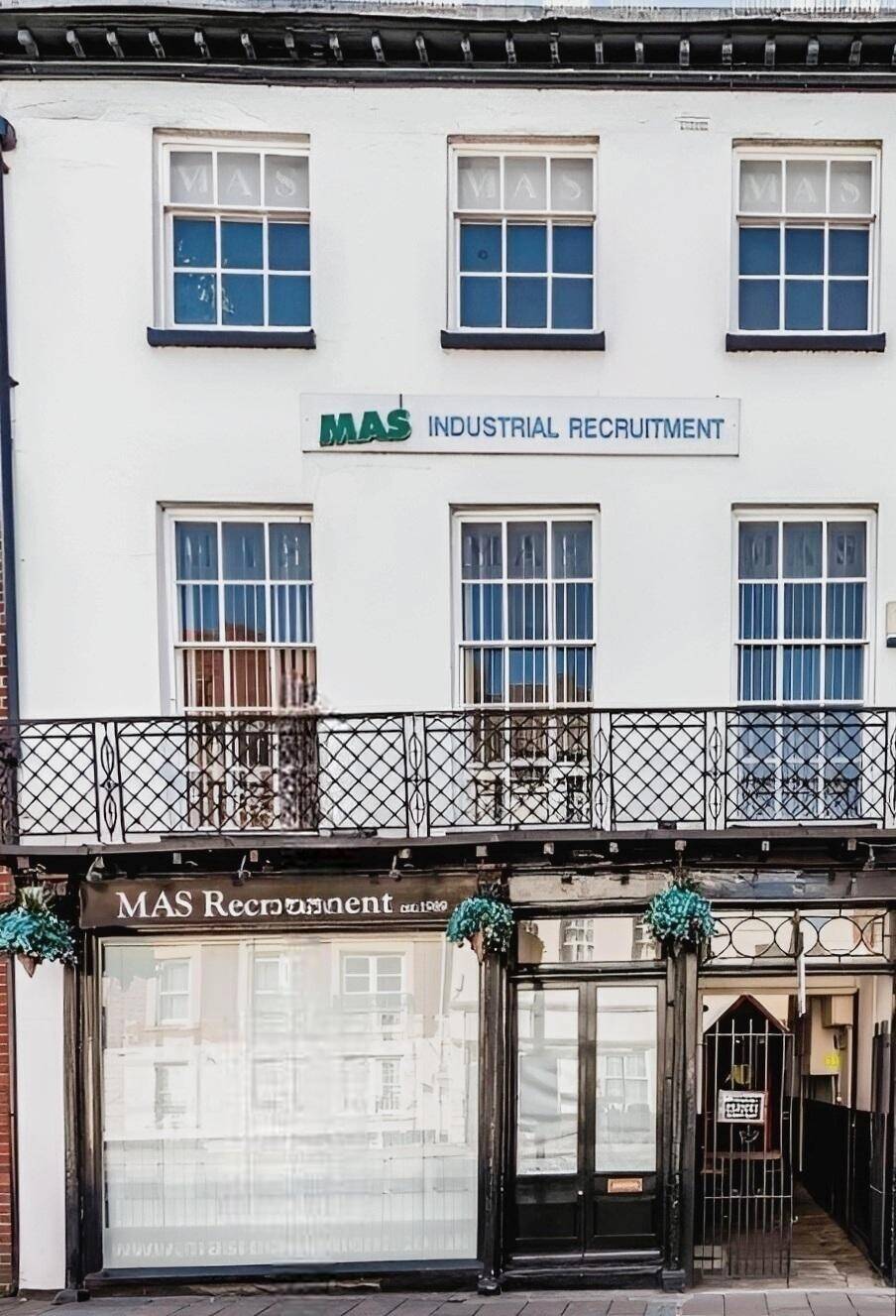 Versatile Freehold Office/Development Property in Prime London Street, Reading Location Photo 2