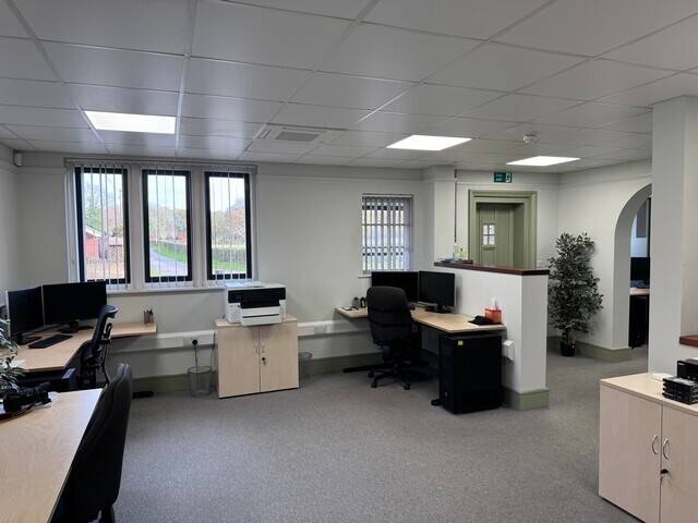 Rent All-Inclusive Serviced Offices with Parking in Affluent Colchester Village Photo 2
