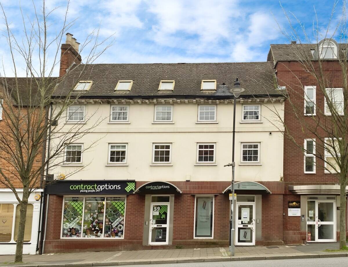 Spacious E-Class Commercial Office Available for Immediate Rent in London Street, Reading Photo 2