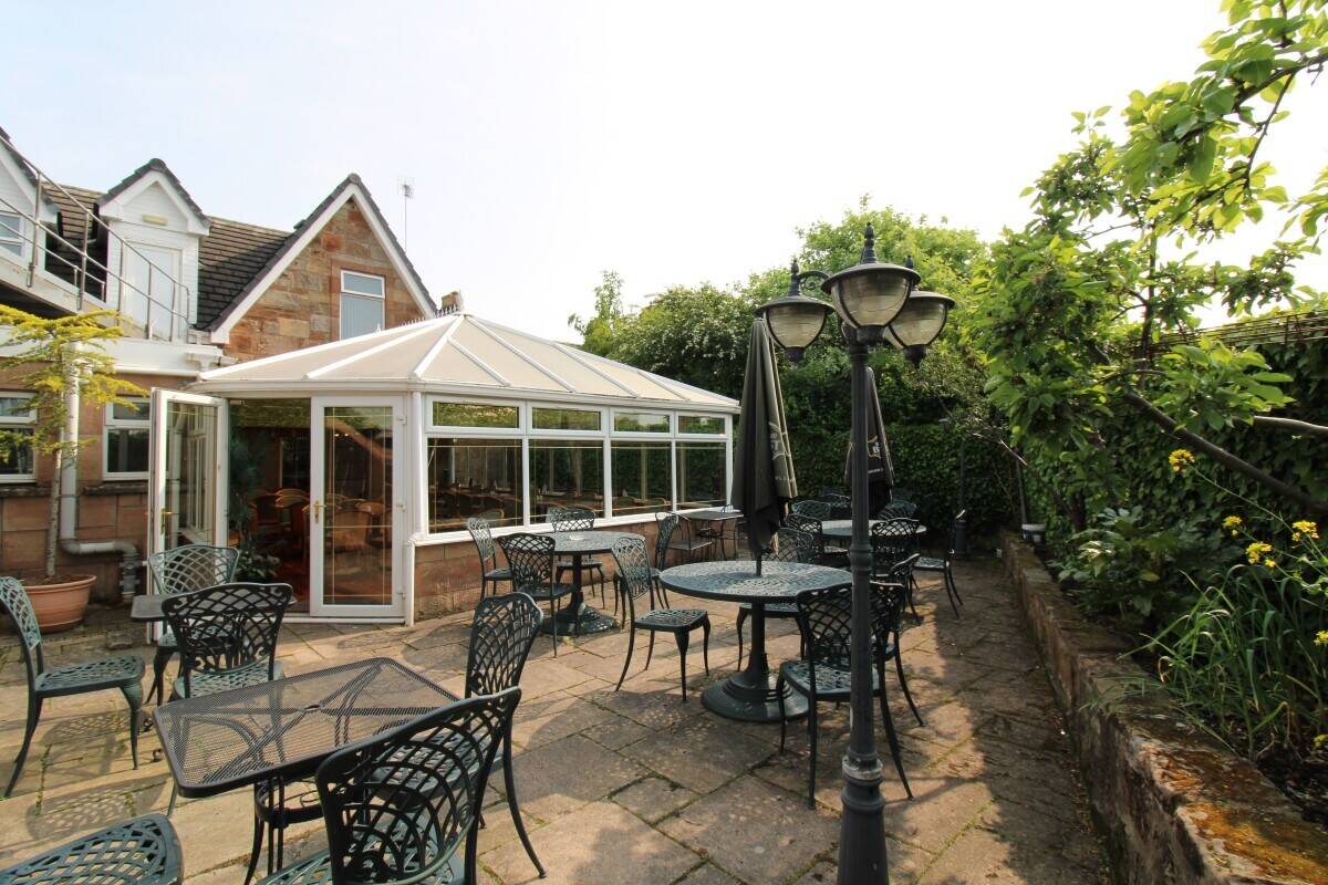 Prime Location Villa Hotel in Hamilton South Lanarkshire - An Opportunity Not To Be Missed Photo 2