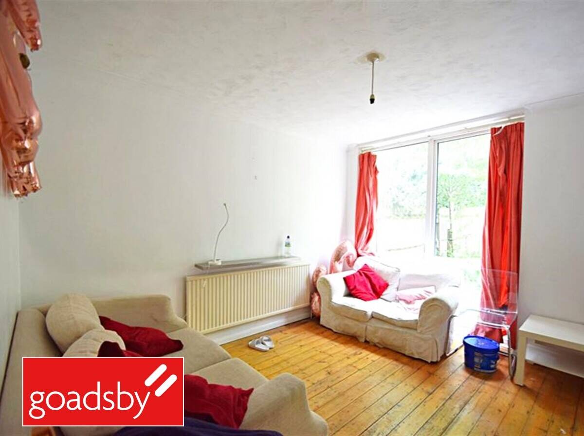 Prime University City HMO Property with High Occupancy Up for Sale Photo 2