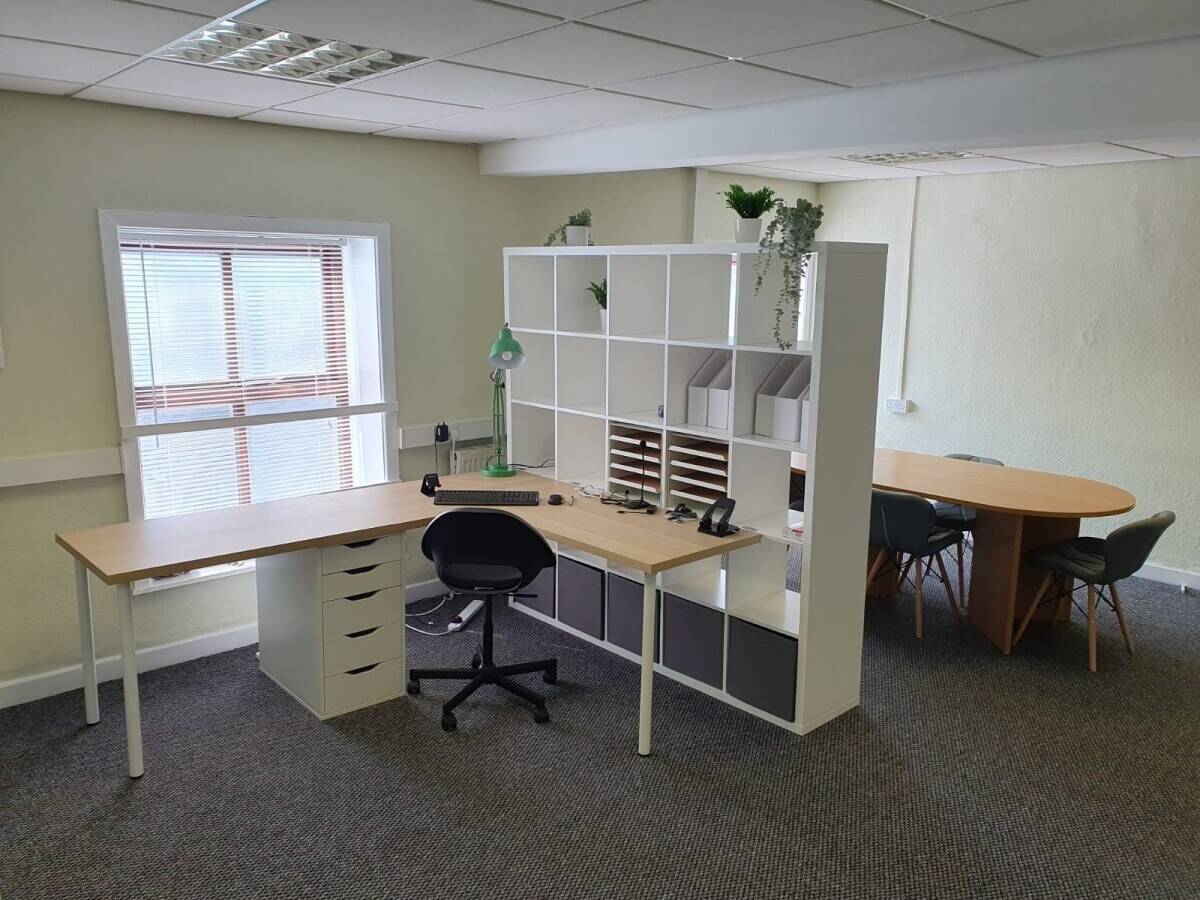 First Floor Offices To Let in Darwen Photo 2