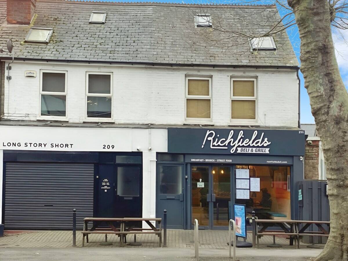 Prime Freehold Commercial Property on Caversham Road, Reading – Ideal High-Yield Investment Opport Photo 2