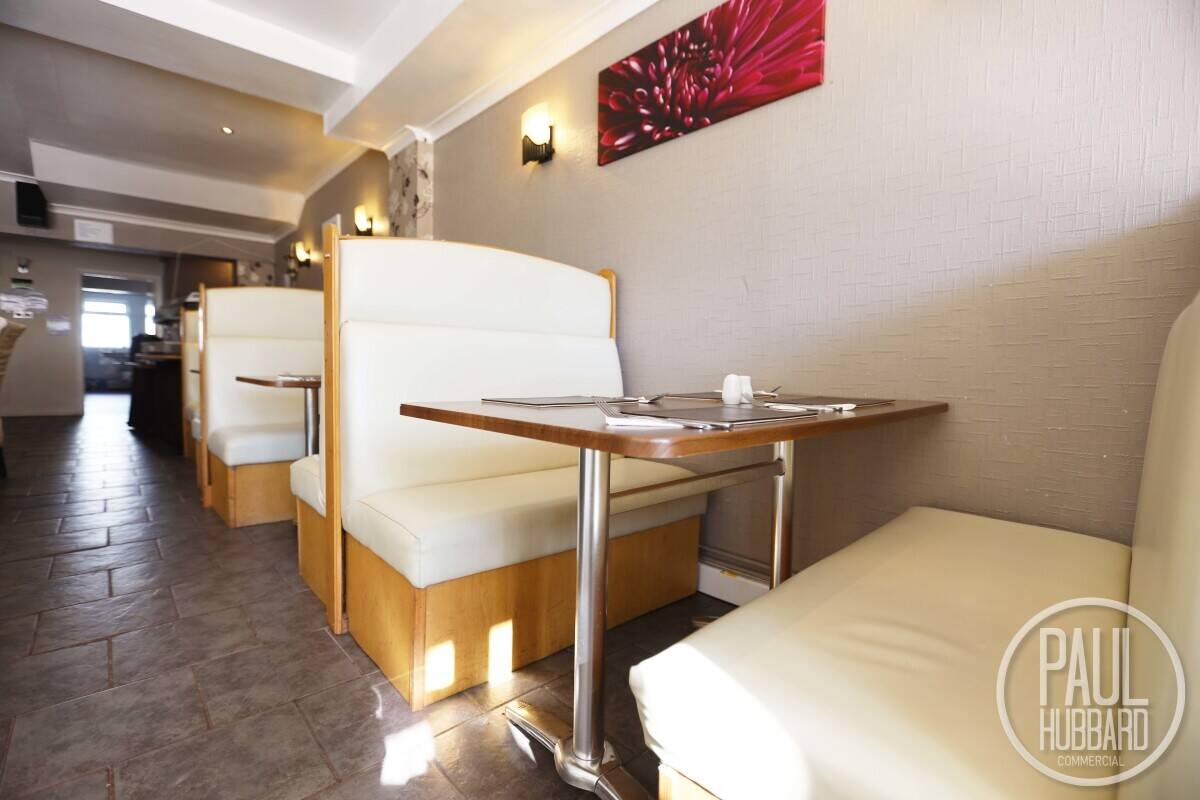 Prime Seaside Restaurant with Expansive 5-Bedroom Residential Accommodation in Great Yarmouth Photo 2